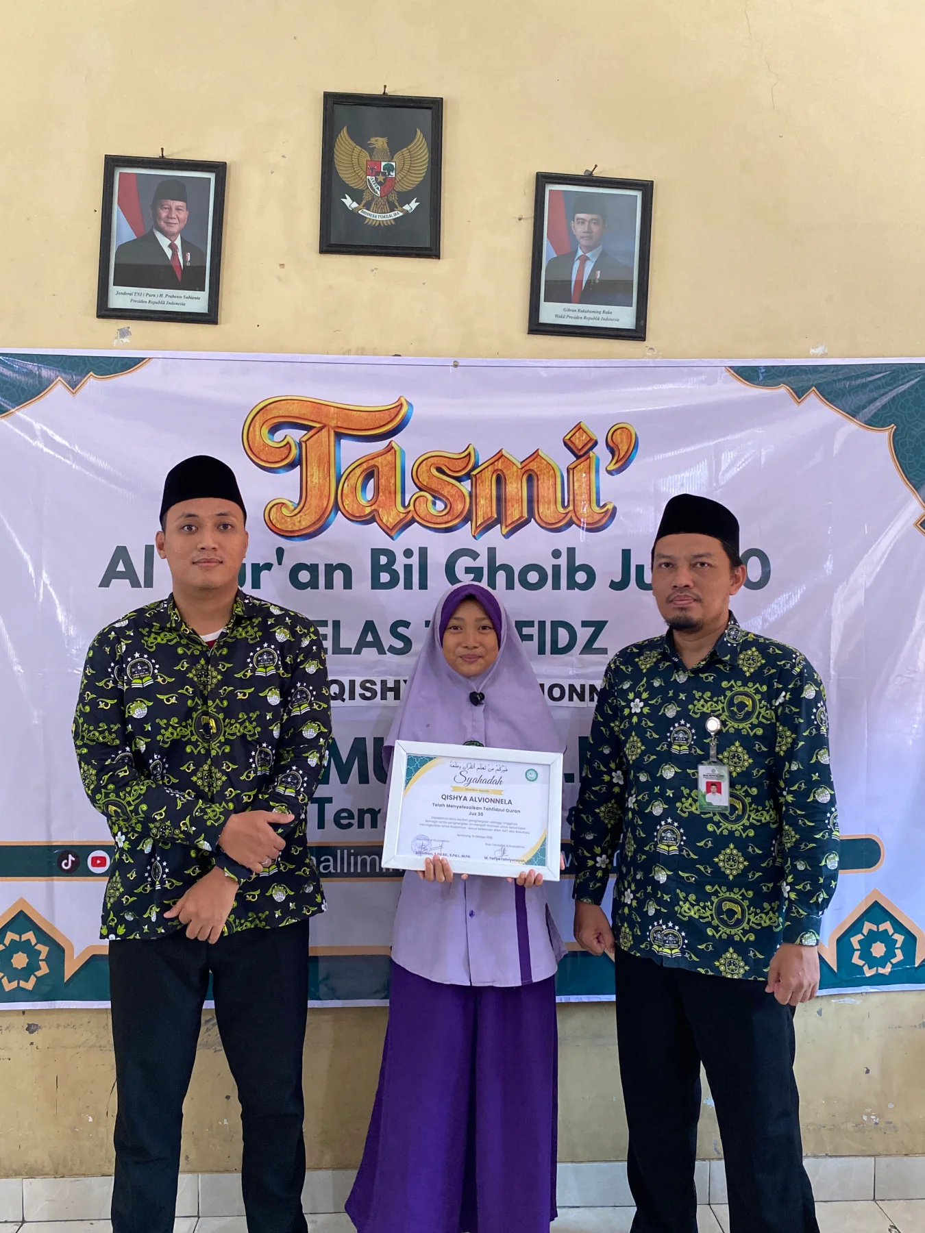 TASMI’ AL-QUR’AN BIL GHAIB JUZ 30, QISHYA ALVIONNELA LANTUNKAN HAFALAN DARI AN-NABA’ HINGGA AN-NAS SEKALI DUDUK