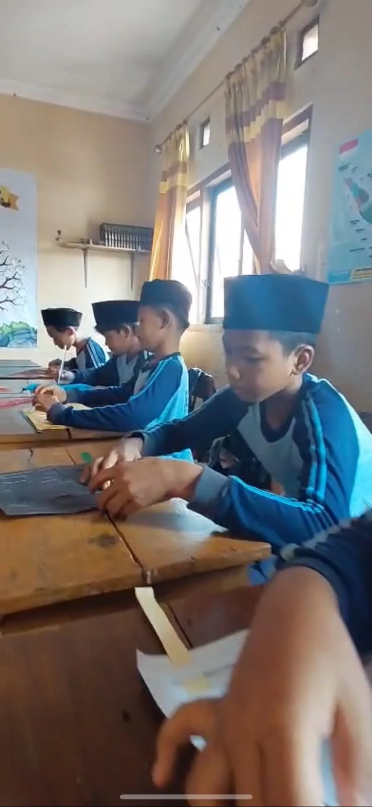 Anyaman Siswa Kelas VI